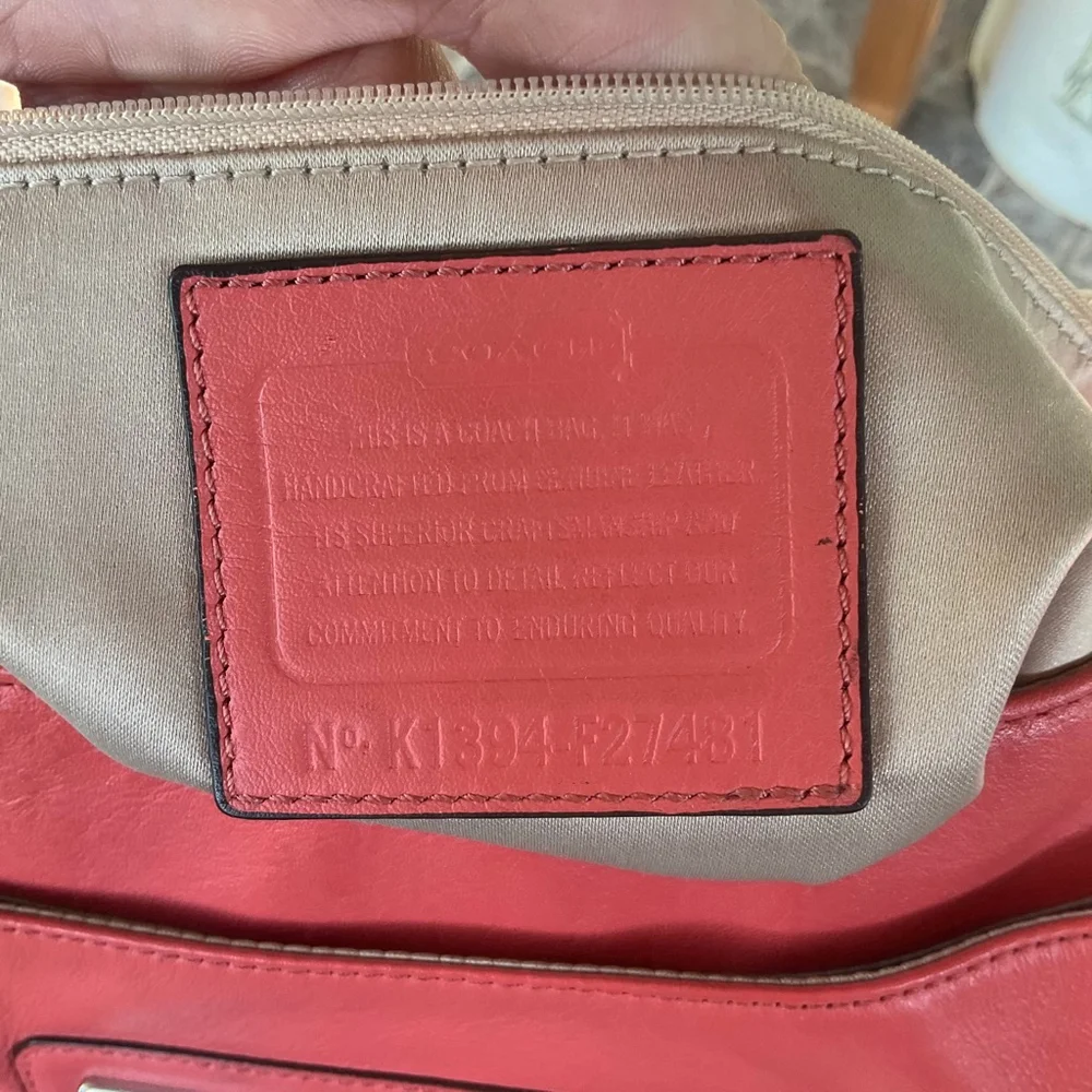 Coach Taylor Coral Leather Shoulder Bag GUC - Picture 8 of 8